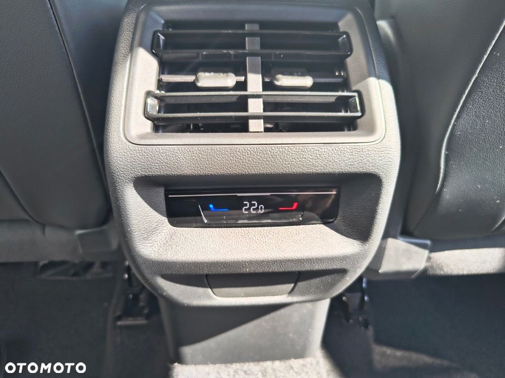 Volkswagen Tiguan - 31