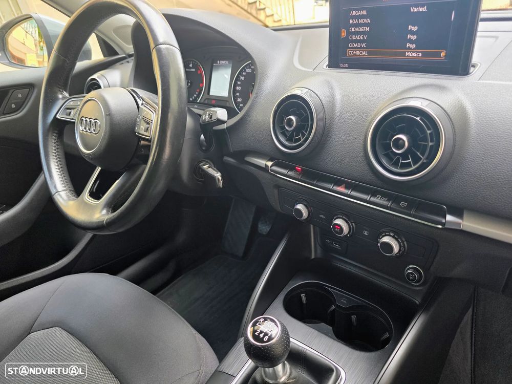 Audi A3 Sportback 1.6 TDI Design - 39