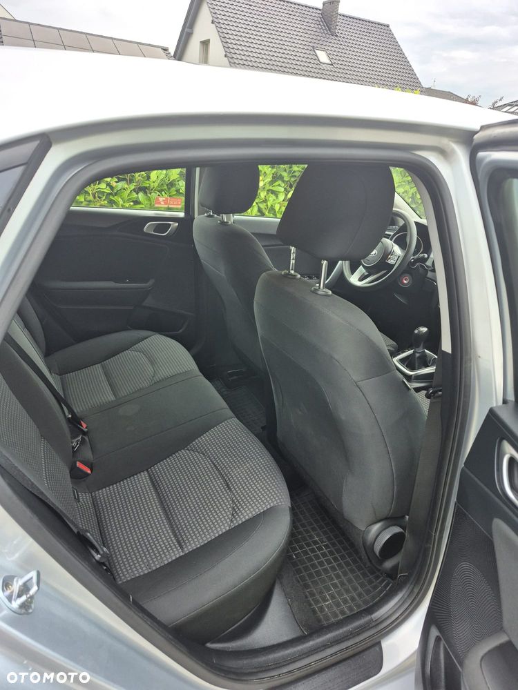 Kia Ceed 1.6 CRDi SCR L - 11