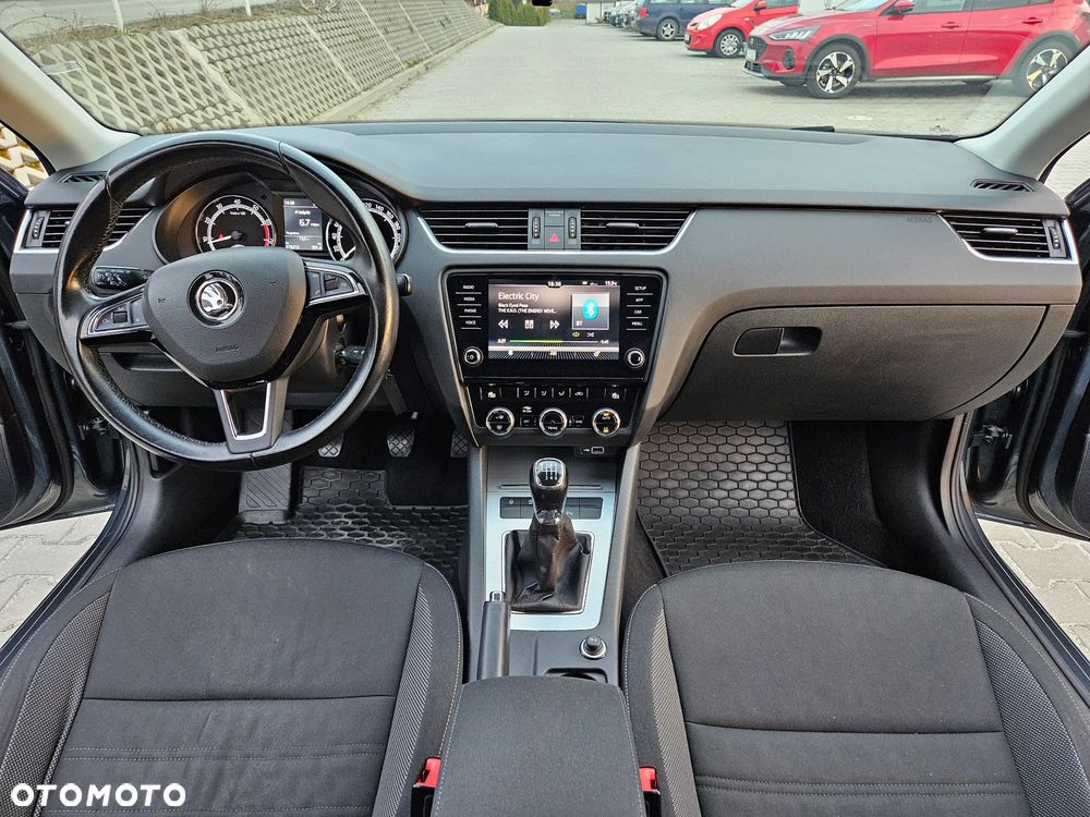 Skoda Octavia 1.4 TSI Ambition - 9
