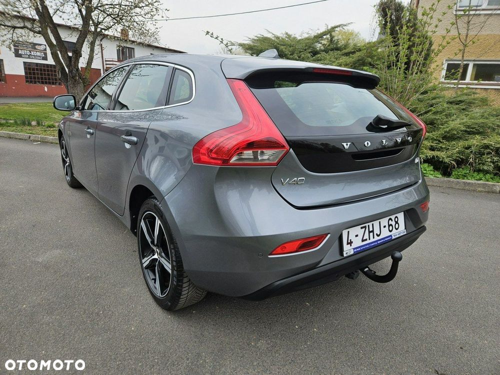 Volvo V40 D2 Momentum - 3