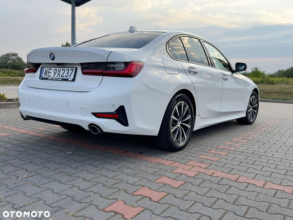 BMW Seria 3 318d Sport Line - 6