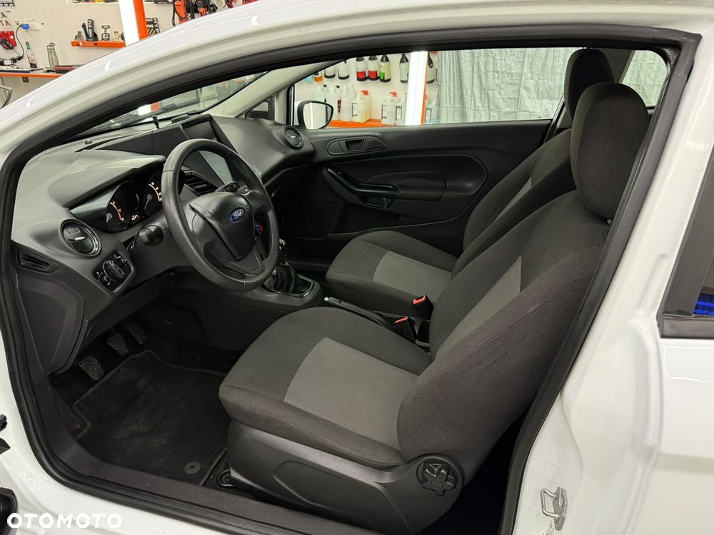 Ford Fiesta 1.25 Trend Edition - 29