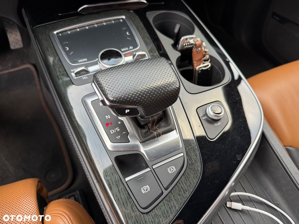 Audi Q7 - 24