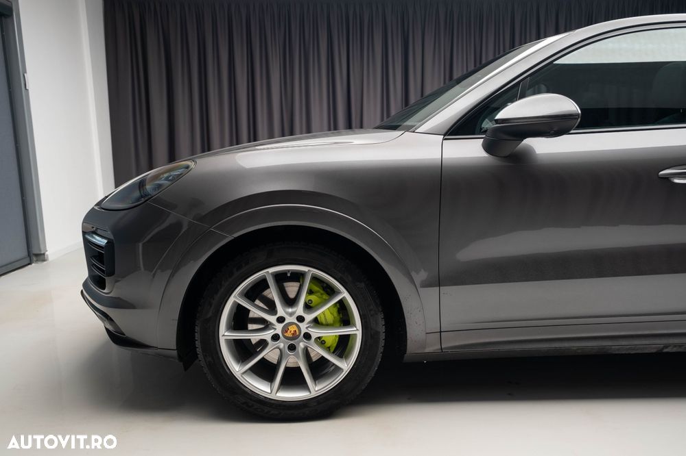 Porsche Cayenne Coupe - 8