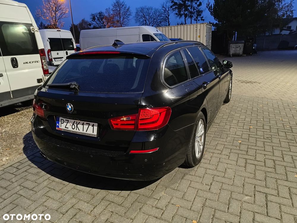 BMW Seria 5 520d Luxury Line - 4