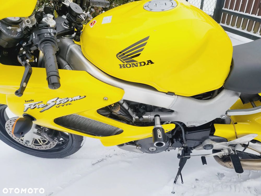 Honda VTR - 15
