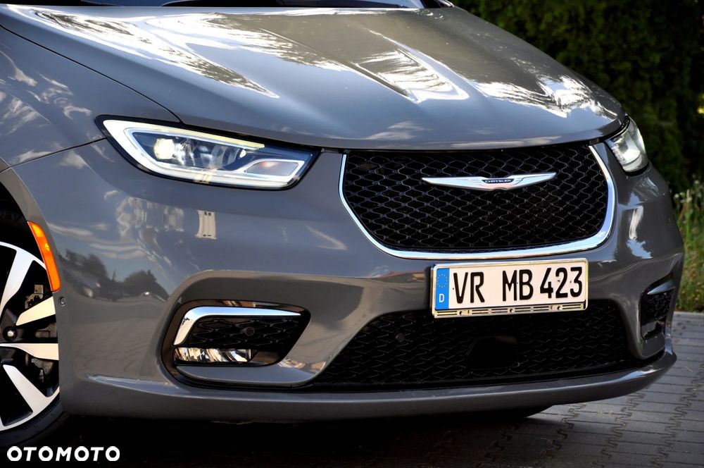 Chrysler Pacifica - 11