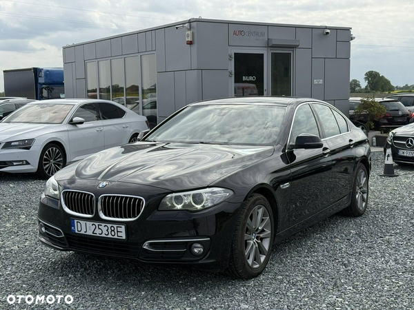 BMW Seria 5 520d Luxury Line