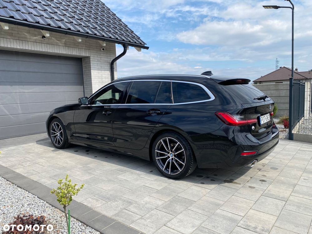 BMW Seria 3 320d Sport Line - 4