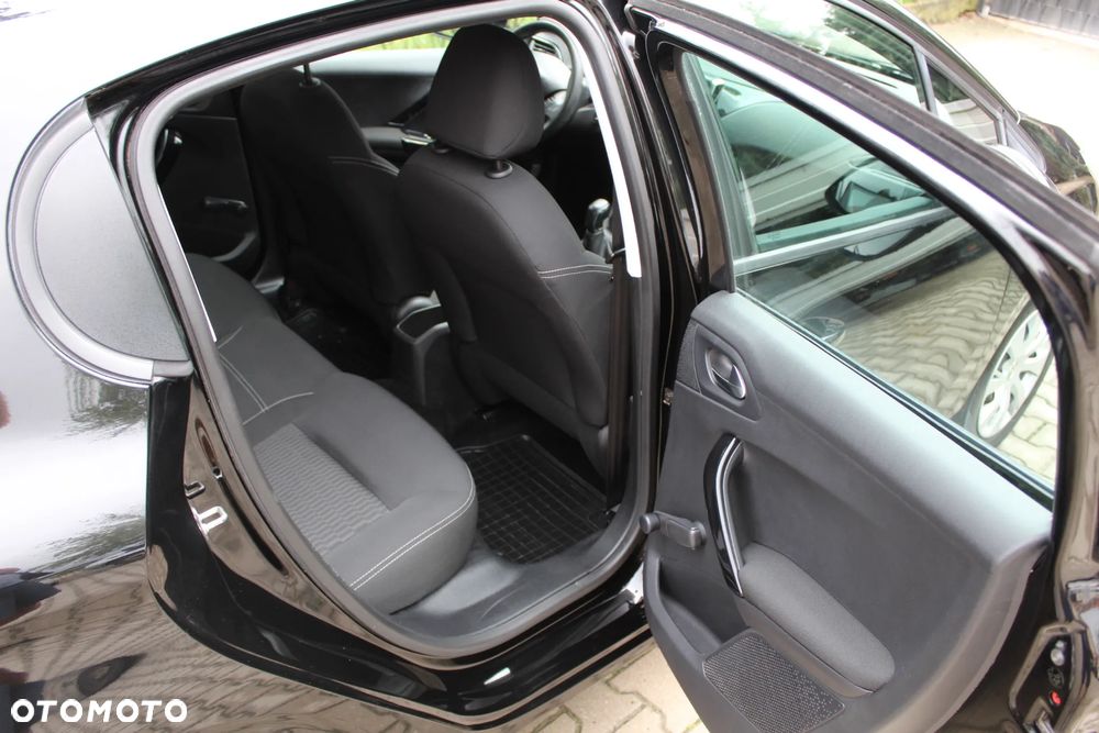 Peugeot 208 1.2 PureTech Active - 16