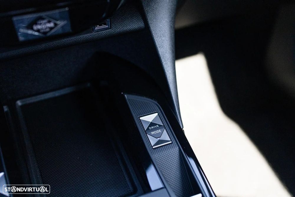 DS DS3 Crossback E-TENSE PERFORMANCE LINE + - 21