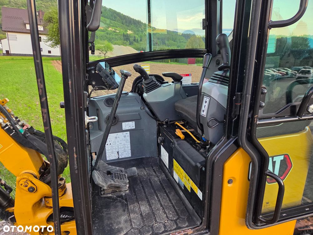 Caterpillar 302.7 - 10