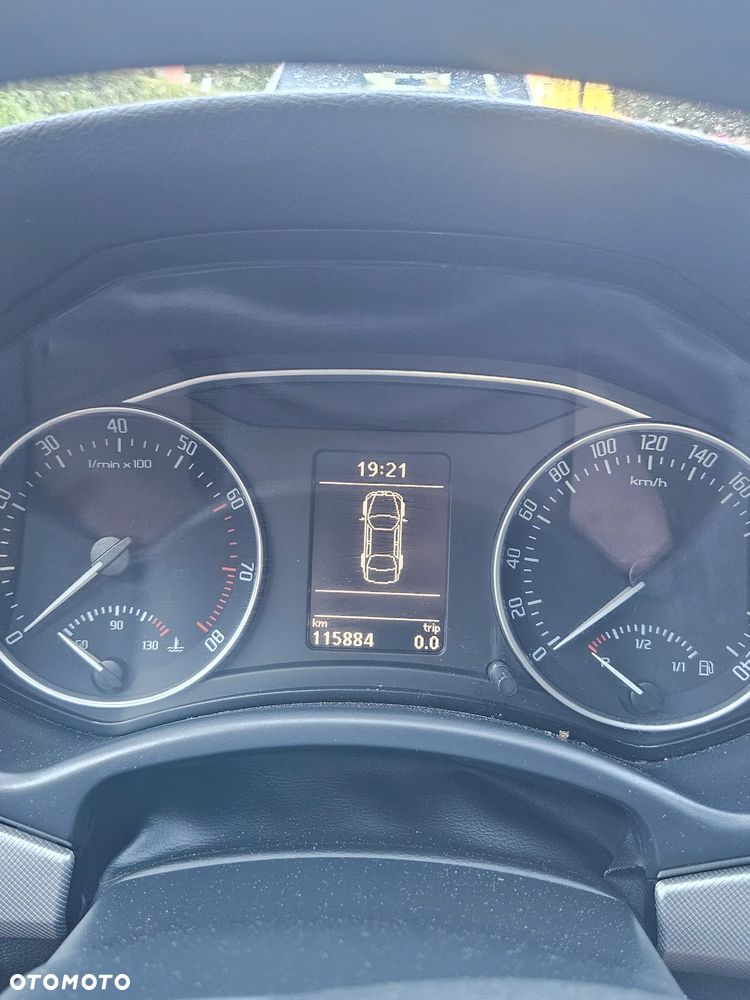 Skoda Octavia 1.4 TSI Ambiente DSG - 14
