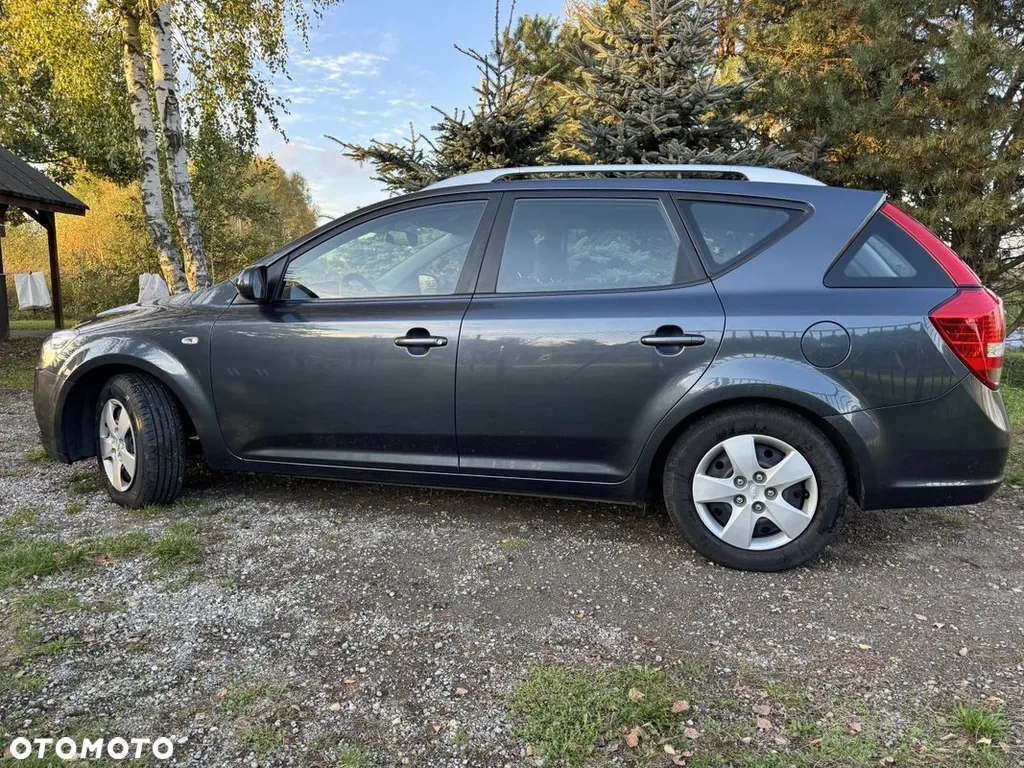 Kia Ceed 1.4 CVVT Attract - 17