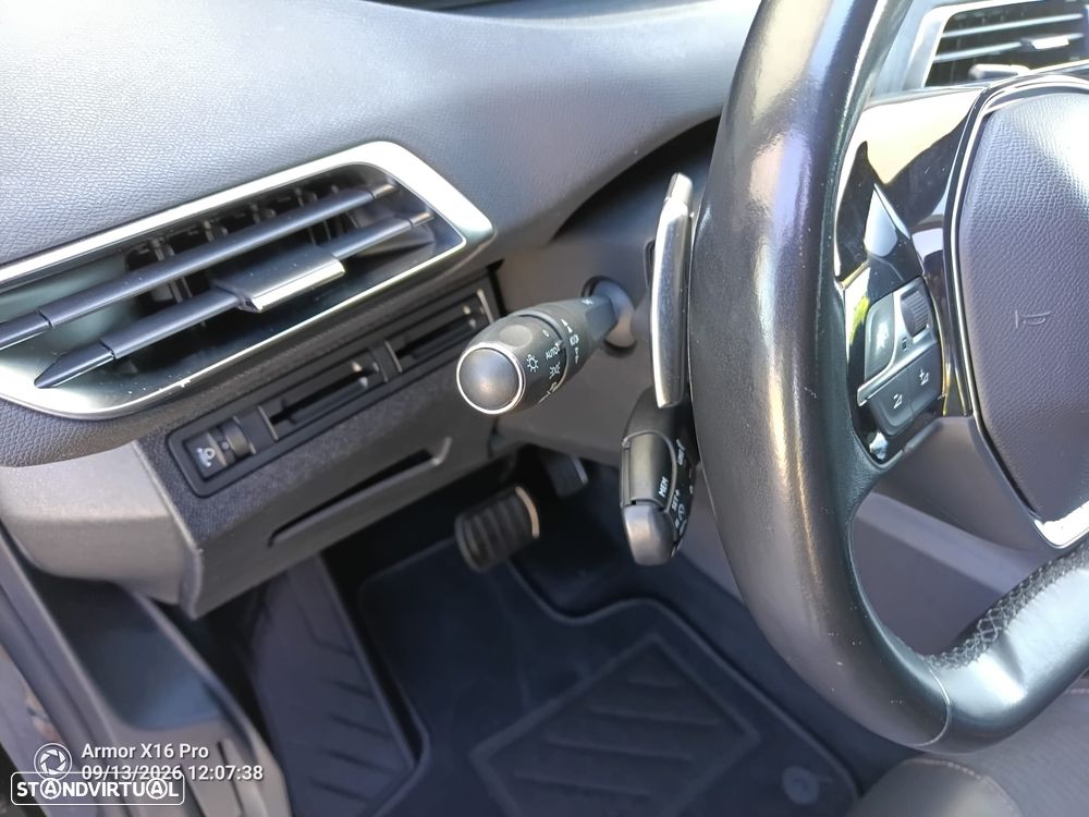 Peugeot 3008 1.2 PureTech Allure Pack EAT8 - 14