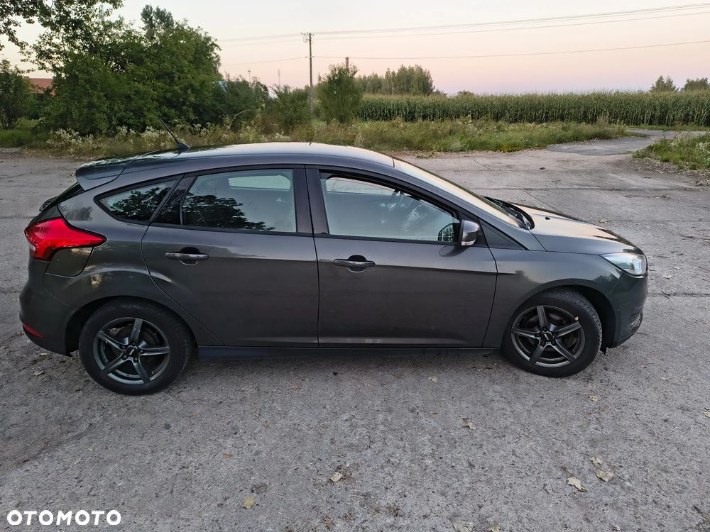 Ford Focus 1.6 Trend - 8