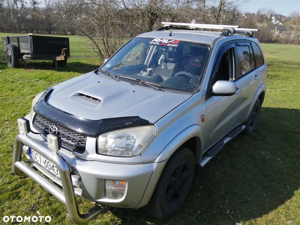 Toyota RAV4 2.0 D-4D 4x4 - 4