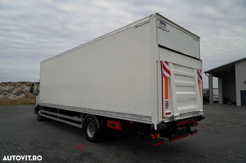 Renault D 210 / 4x2 / CONTAINER / 8,6 M / PODEA RESISTENTĂ / ELEVATOR DHOLLANDIA - 8