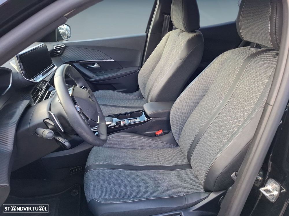 Peugeot 2008 1.2 Hybrid Allure e-DCS6 - 11