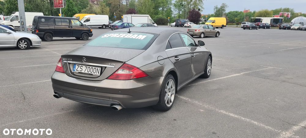 Mercedes-Benz CLS - 6