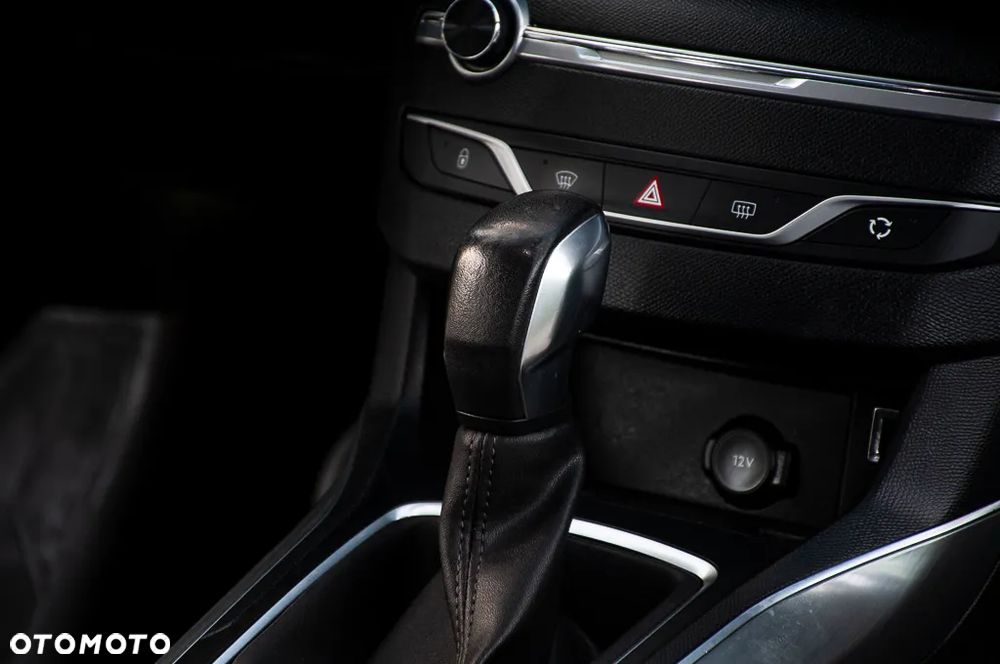 Peugeot 308 BlueHDi FAP 150 EAT6 Stop & Start Allure - 22