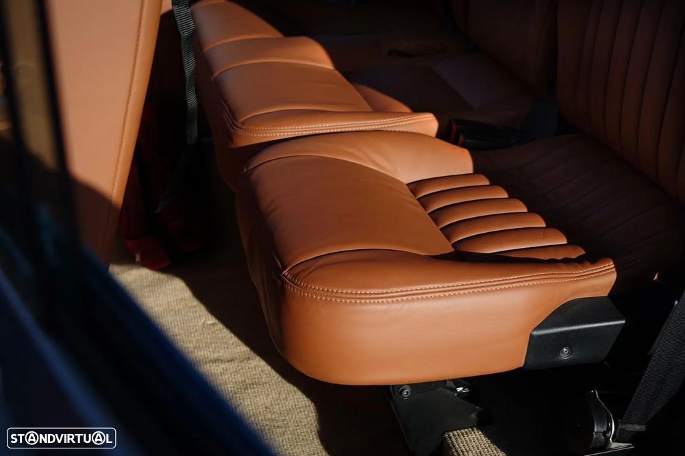 Land Rover Defender - 21