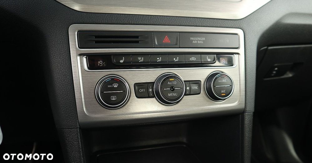 Volkswagen Golf Sportsvan - 22