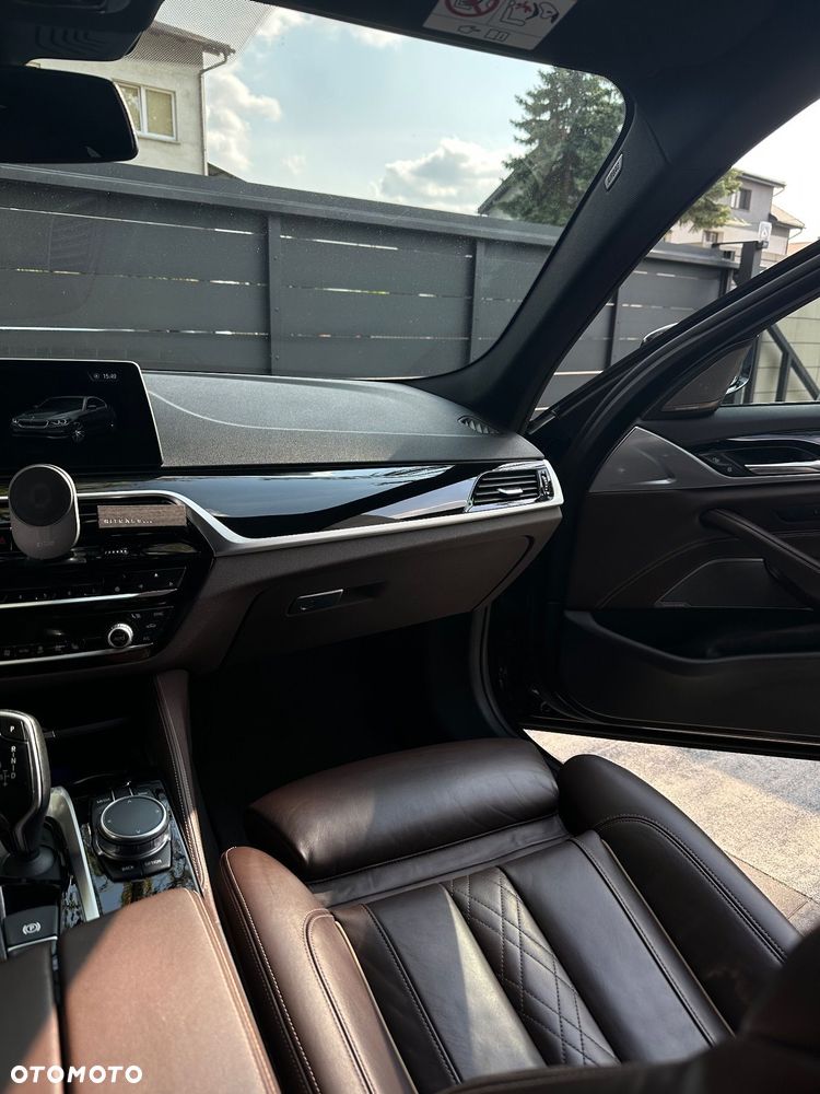 BMW Seria 5 530d xDrive M Sport sport - 8