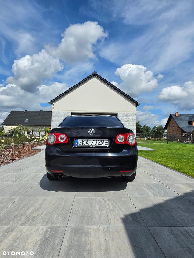 Volkswagen Jetta 2.0 TDI DPF Comfortline - 3