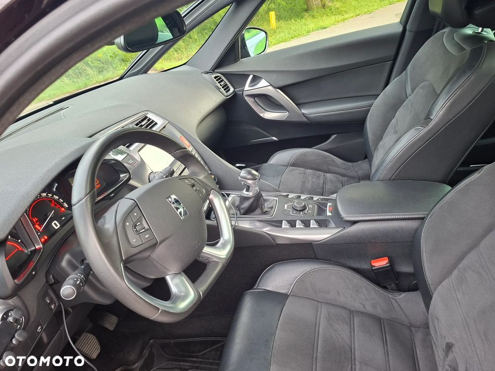 Citroën DS5 2.0 HDi SoChic - 12