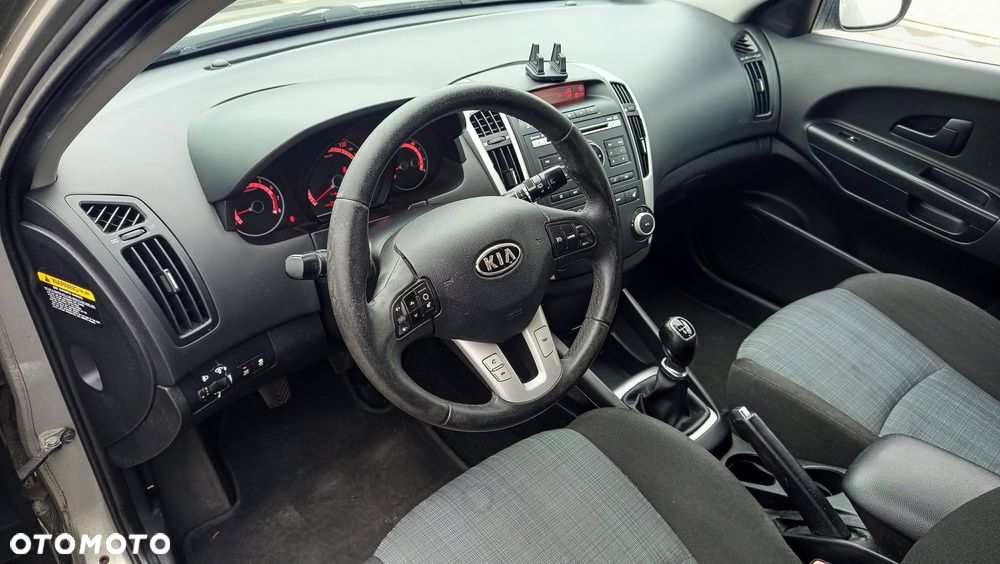 Kia Ceed 1.4 Comfort + - 1