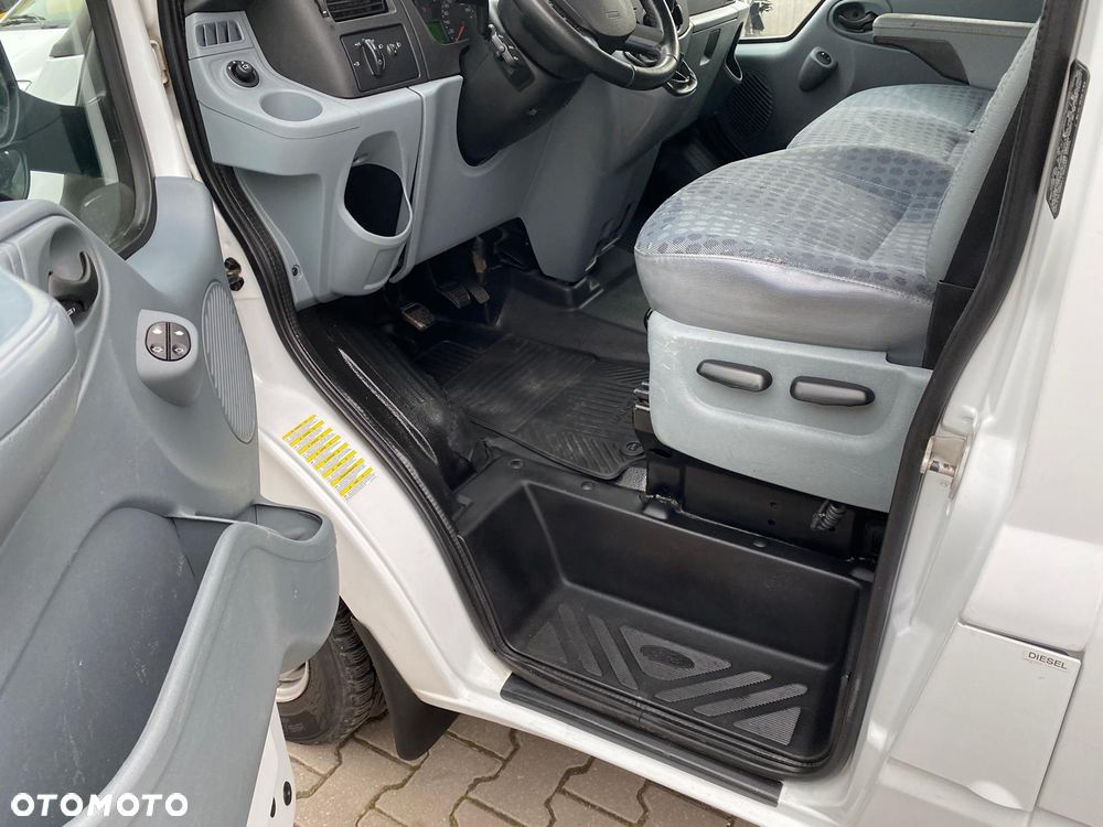Ford TRANSIT - 12