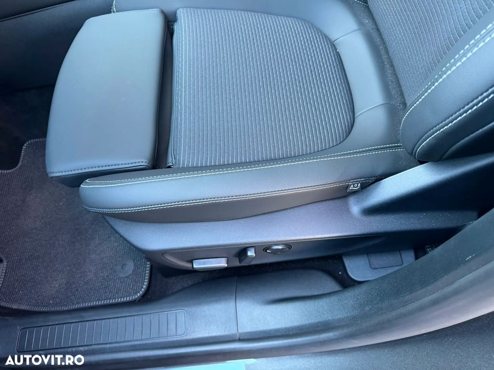 Ford Kuga - 24