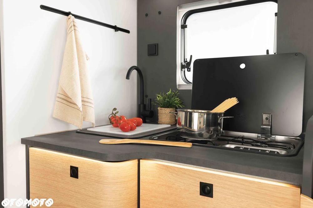 Renault Ahorn Camp TE 740 2026 r. LAIKA CARAVANS - 21
