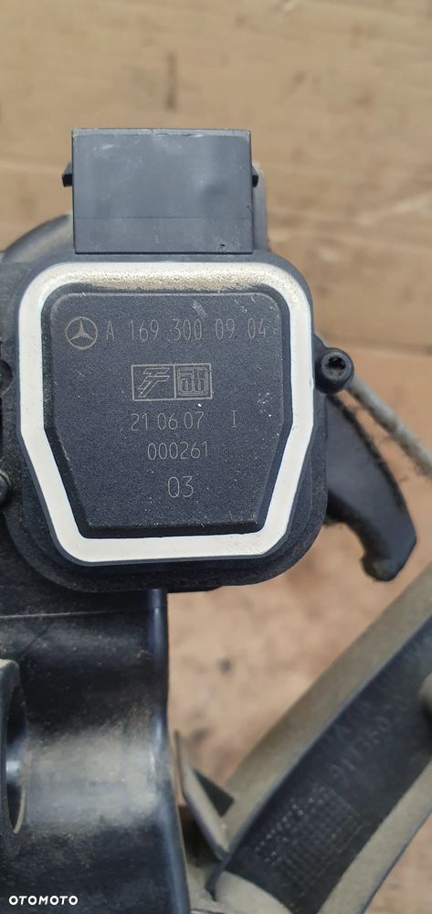 Pedał potencjometr gazu Mercedes W245 A1693000904 - 5