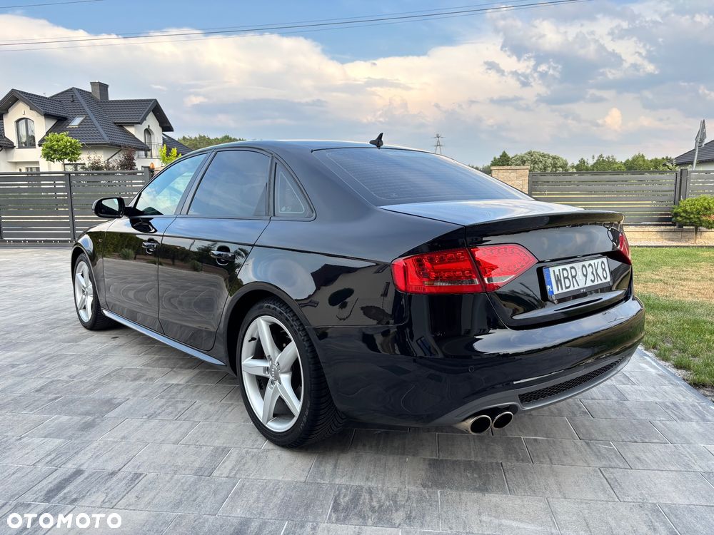 Audi A4 Limousine - 3