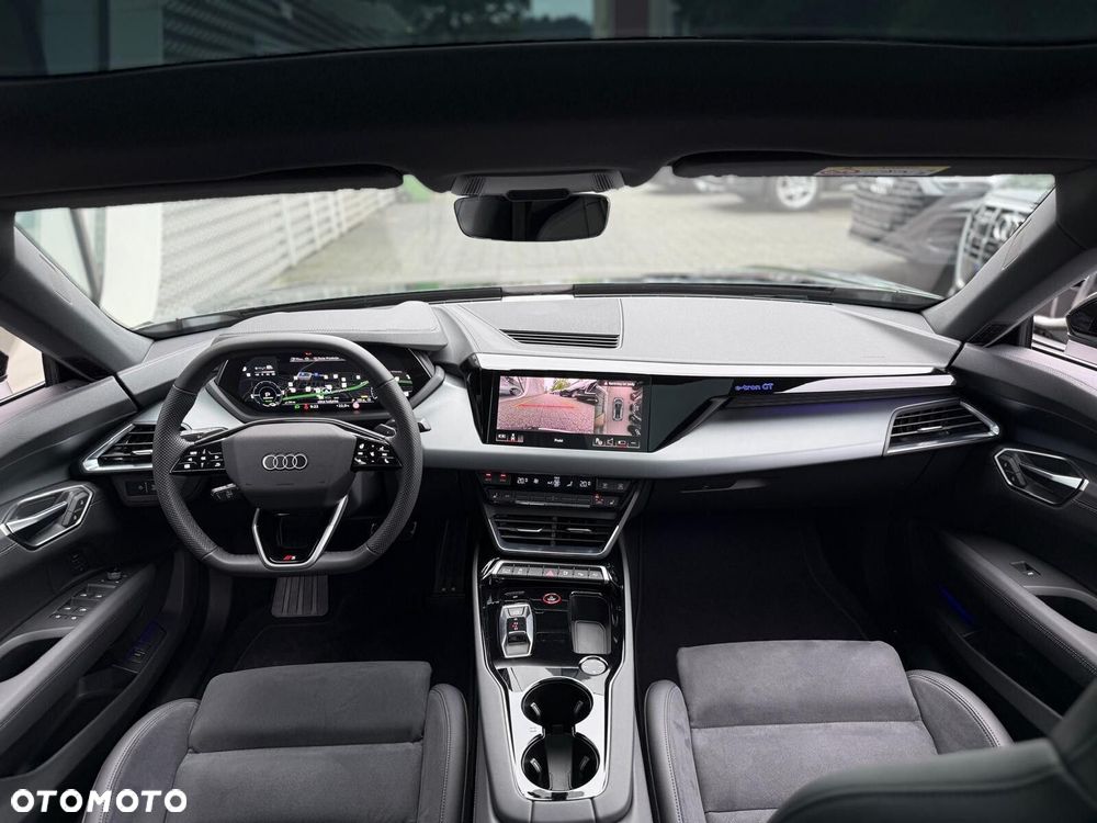 Audi e-tron GT - 25