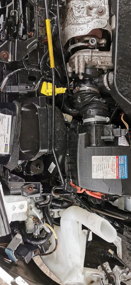 Ford Tourneo Courier 1.5 TDCi Titanium - 23