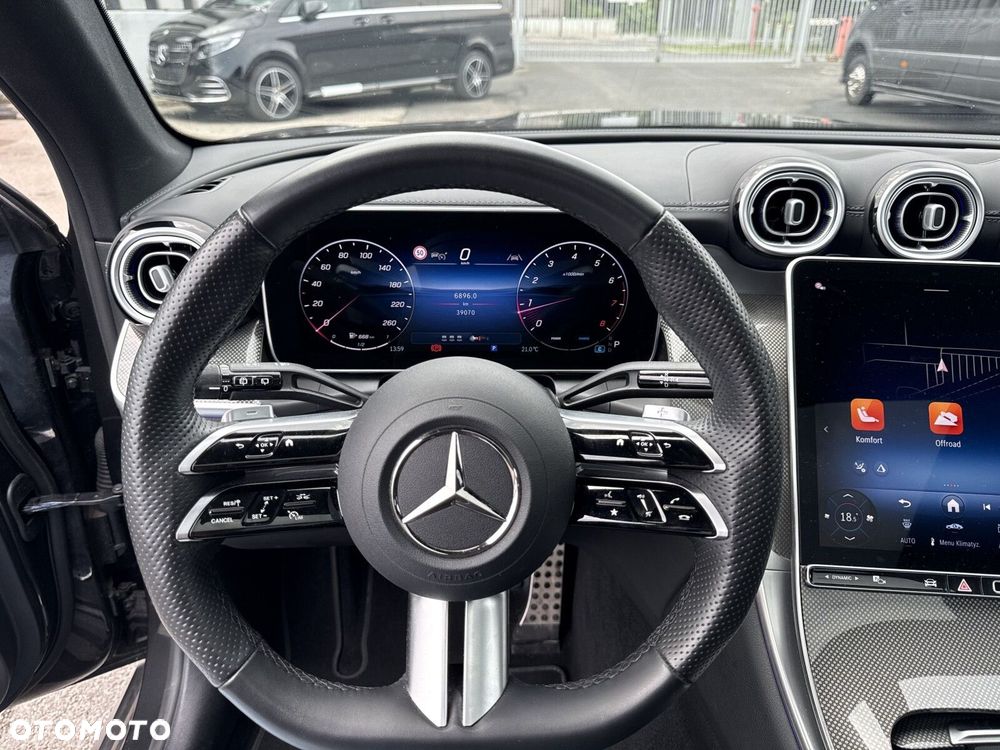 Mercedes-Benz GLC - 12