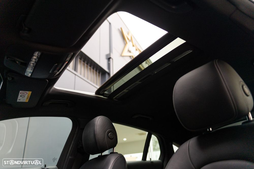 Mercedes-Benz GLC 300 e Coupe 4Matic 9G-TRONIC AMG Line - 8