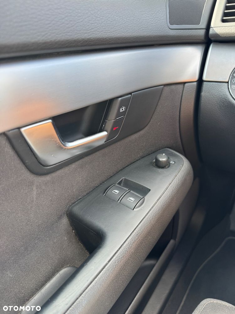 Audi A4 Avant 2.0 TDI - 23