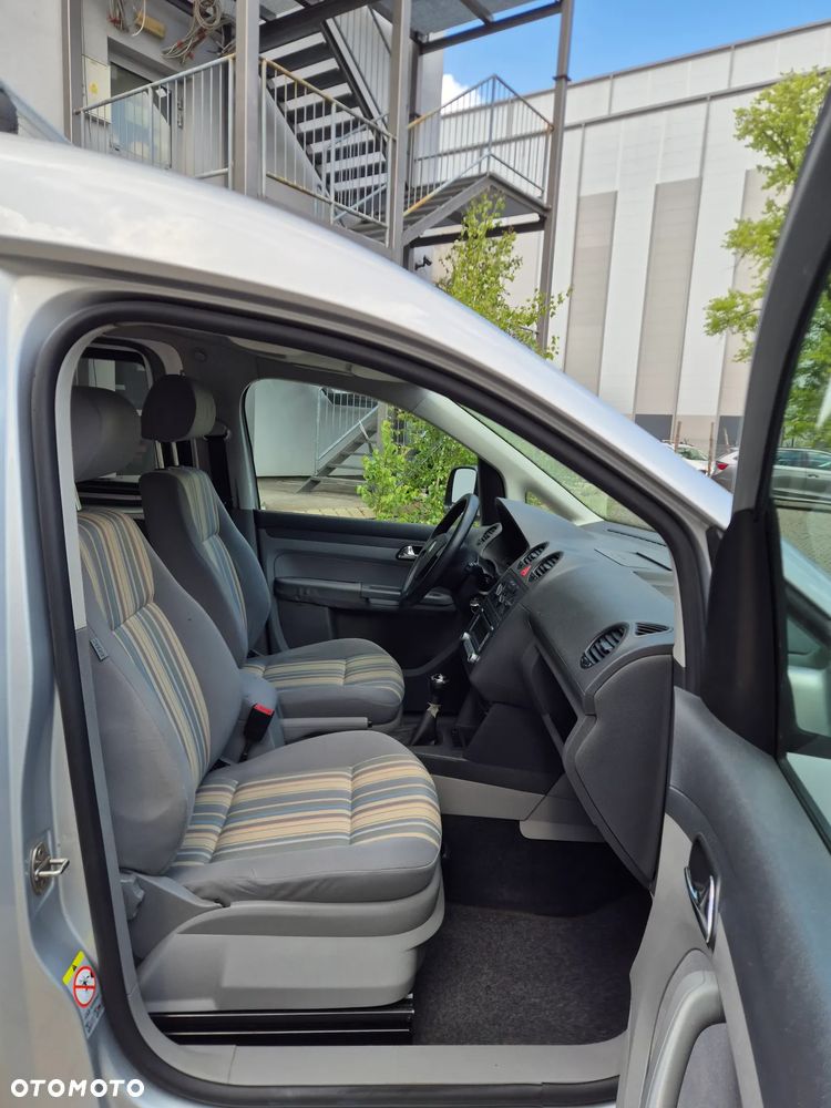 Volkswagen Caddy Life - 11