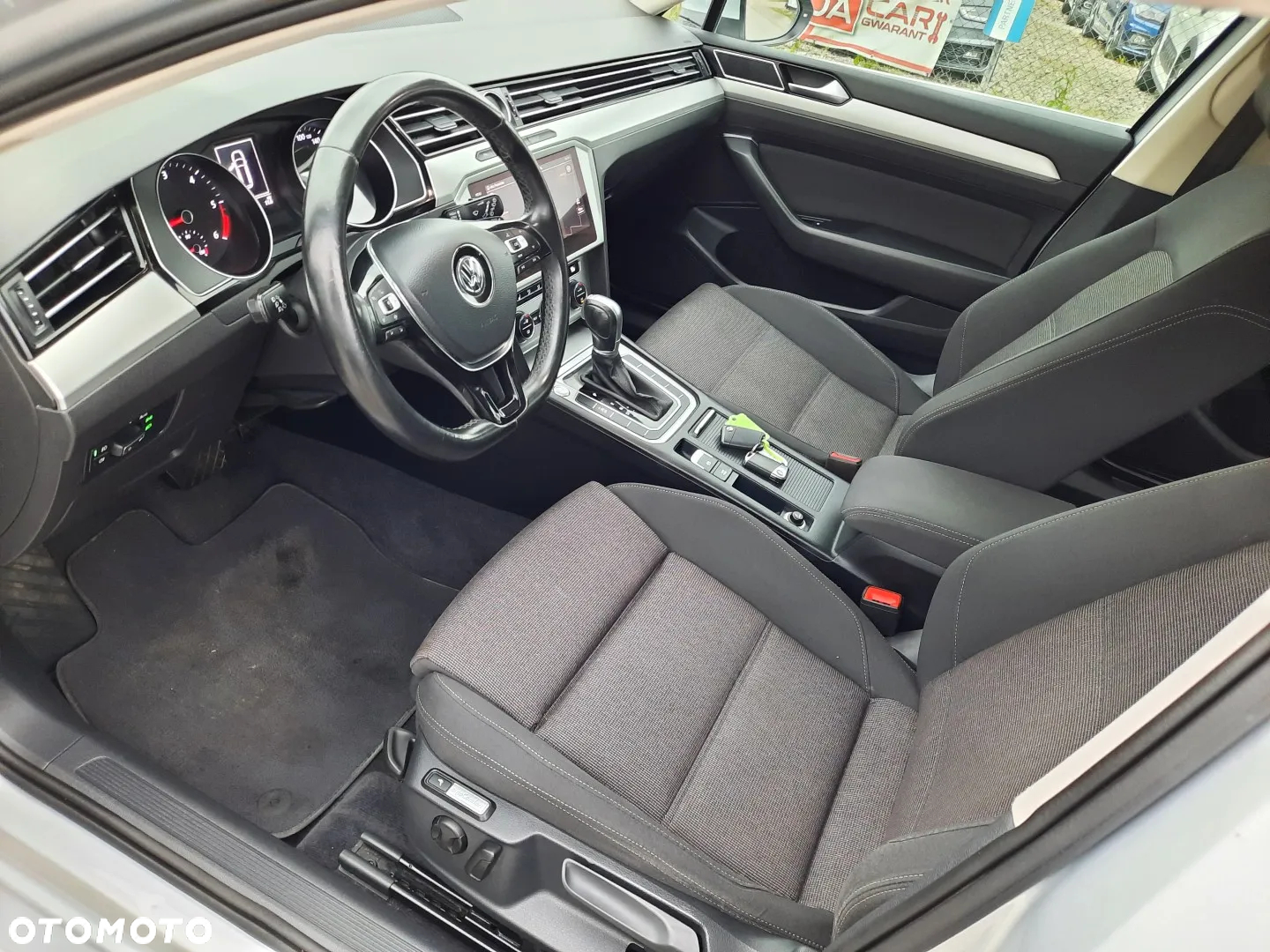 Volkswagen Passat Variant 2.0 TDI DSG (BlueMotion Technology) Comfortline - 18