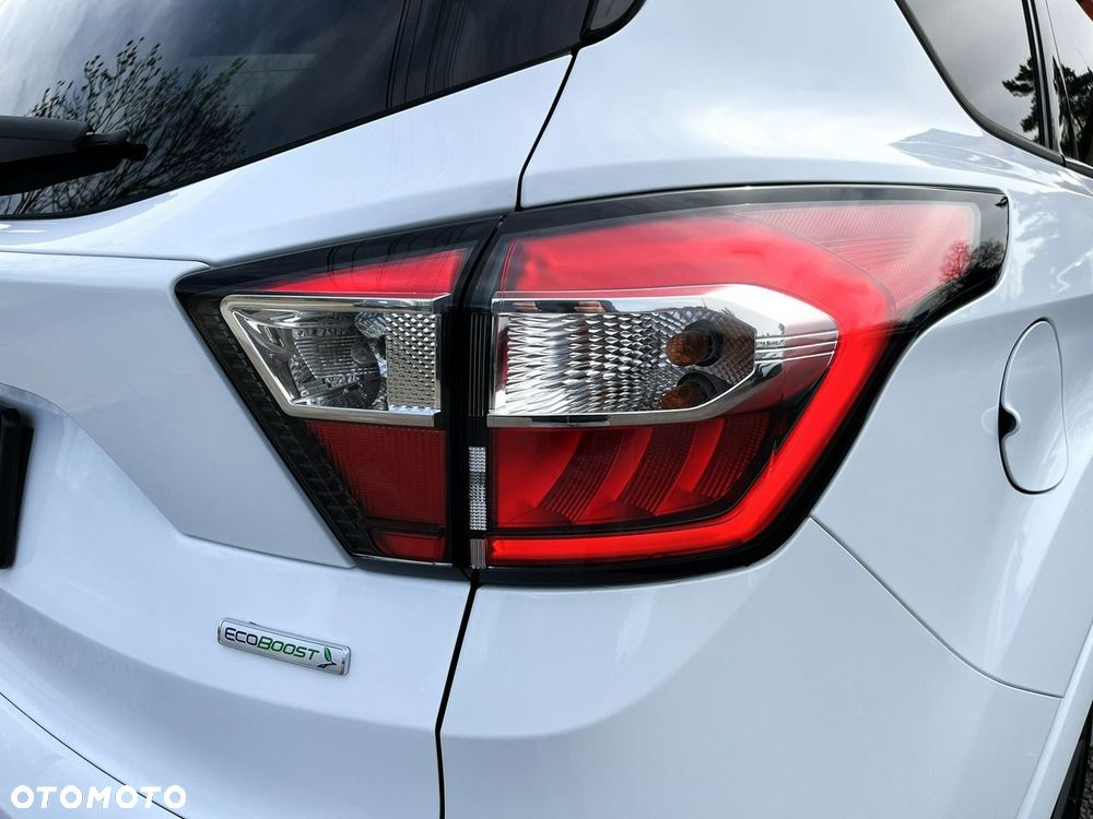 Ford Kuga 1.5 EcoBoost 2x4 ST-Line - 26