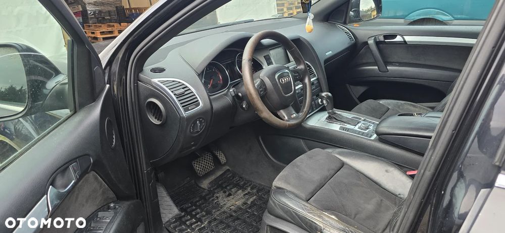 Audi Q7 3.0 TDI DPF quattro tiptronic - 28