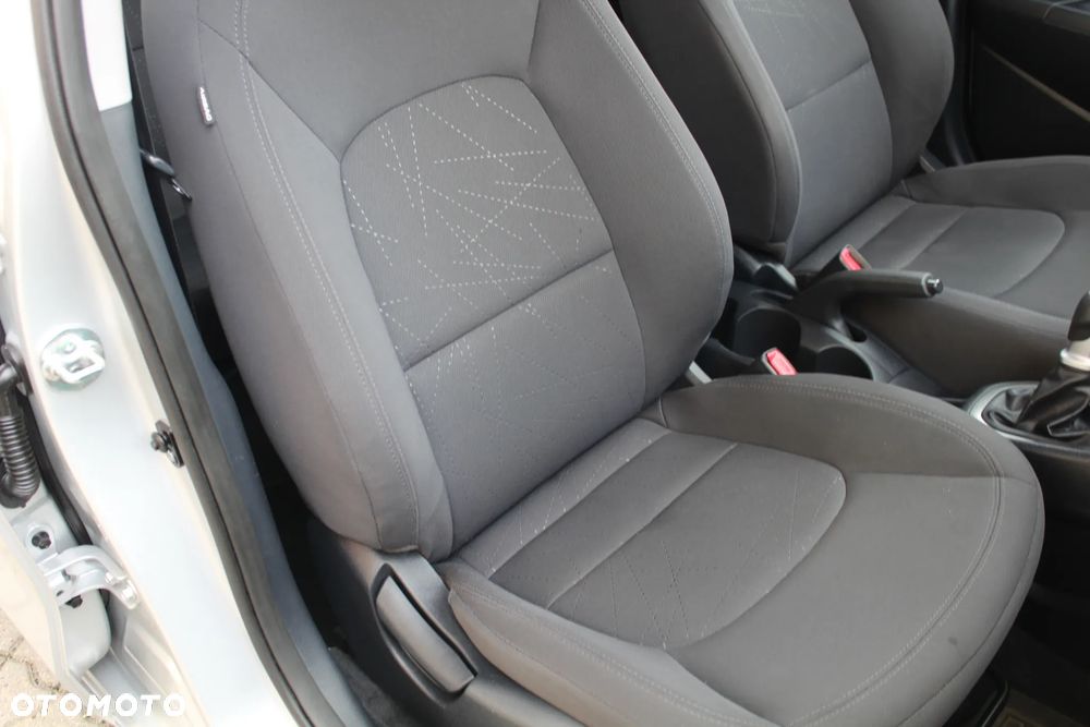 Kia Rio - 24
