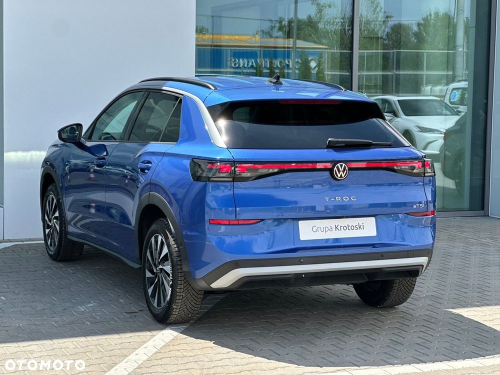 Volkswagen T-Roc - 8