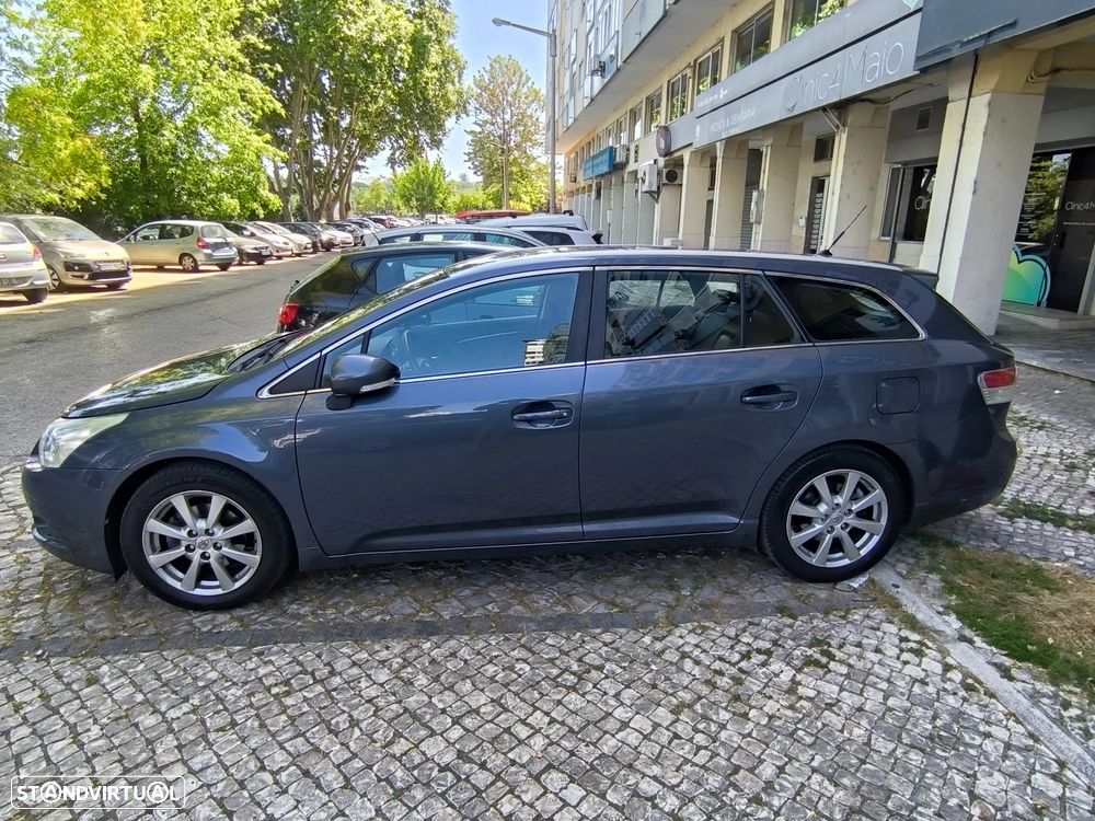Toyota Avensis SW 2.0 D-4D Exclusive +Pele+GPS - 6