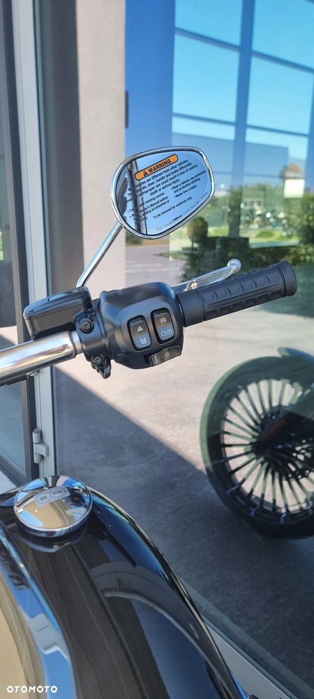 Harley-Davidson Softail Breakout - 5